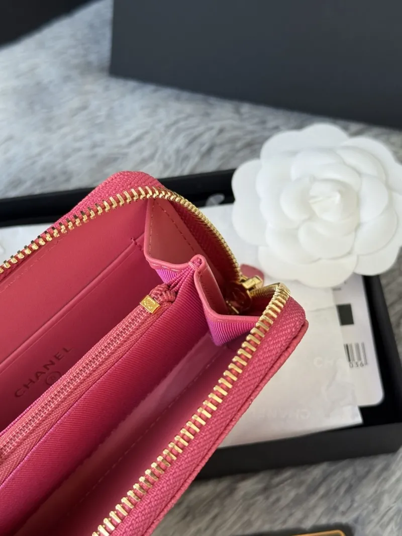 Alternative view of Chanel Wallets-214