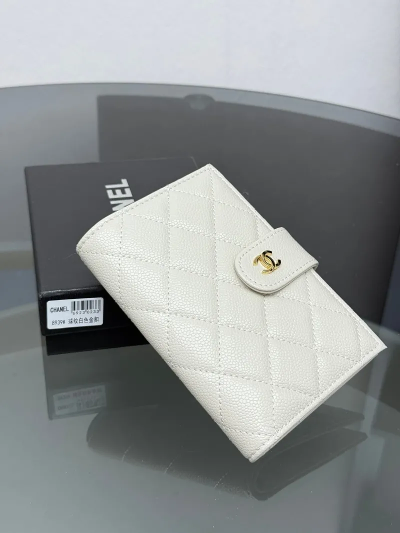Alternative view of Chanel Wallets-223