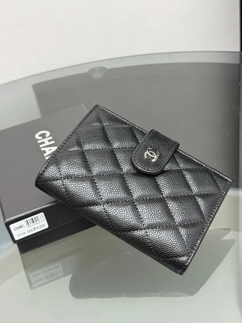 Alternative view of Chanel Wallets-225