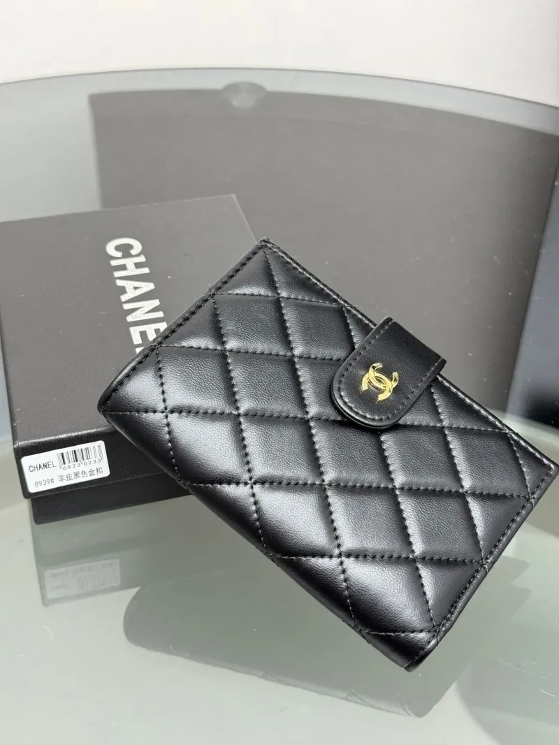 Alternative view of Chanel Wallets-227