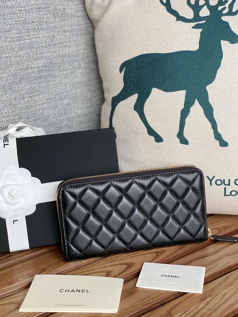 Alternative view of Chanel Wallets-233