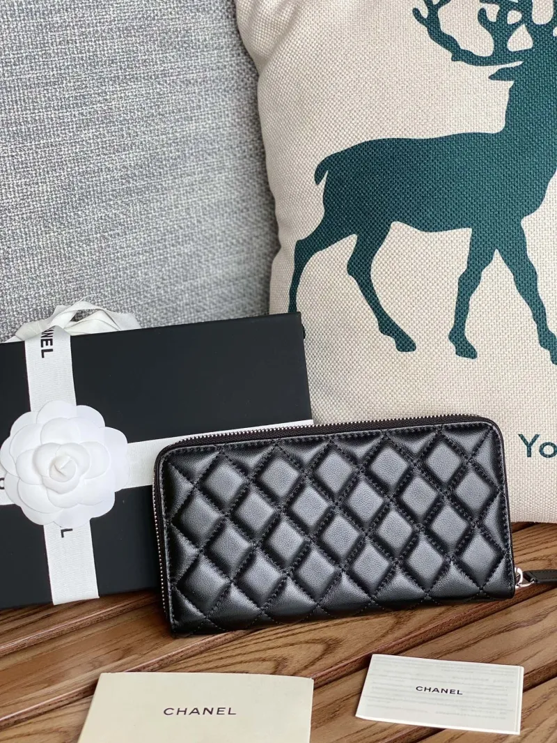 Alternative view of Chanel Wallets-234