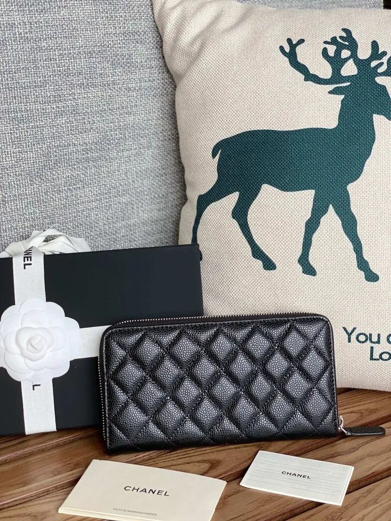 Alternative view of Chanel Wallets-236
