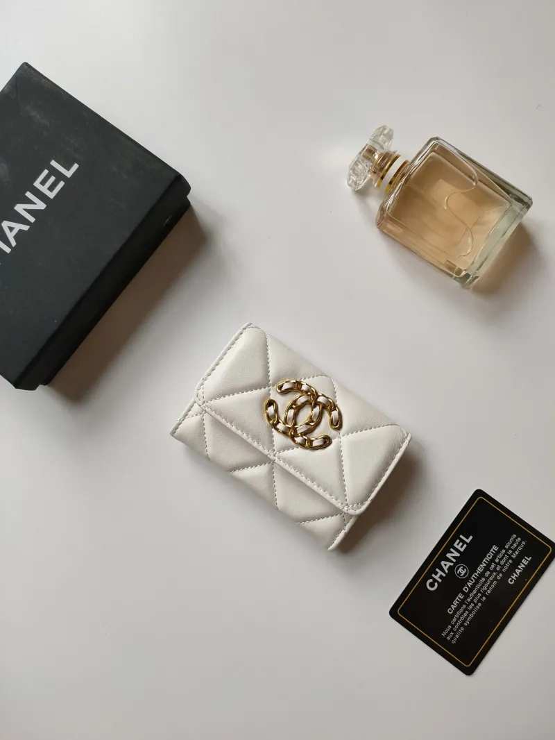 Alternative view of Chanel Wallets-248