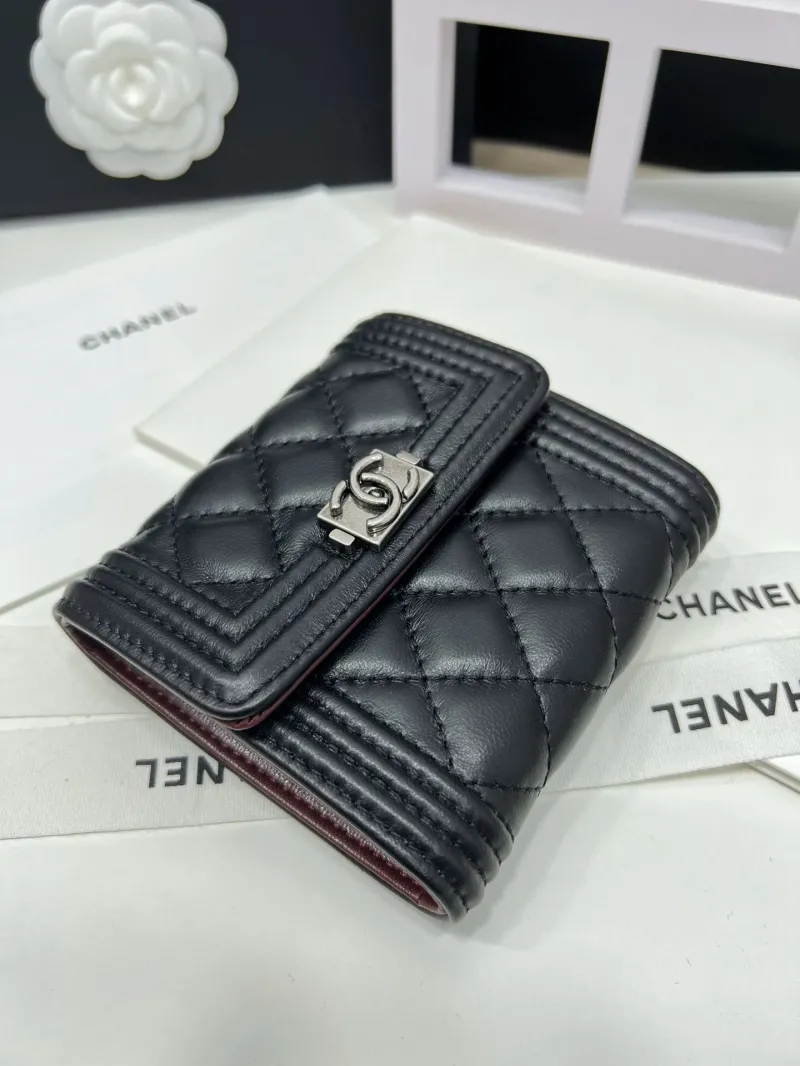 Alternative view of Chanel Wallets-262
