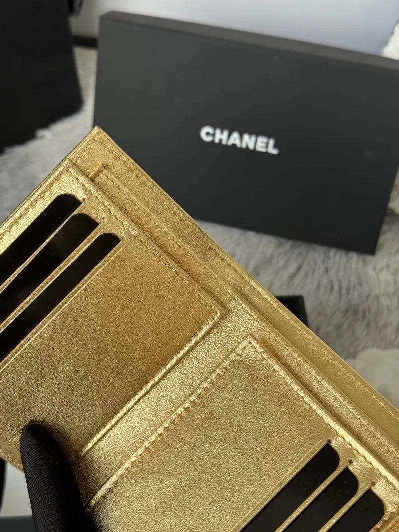 Alternative view of Chanel Wallets-270
