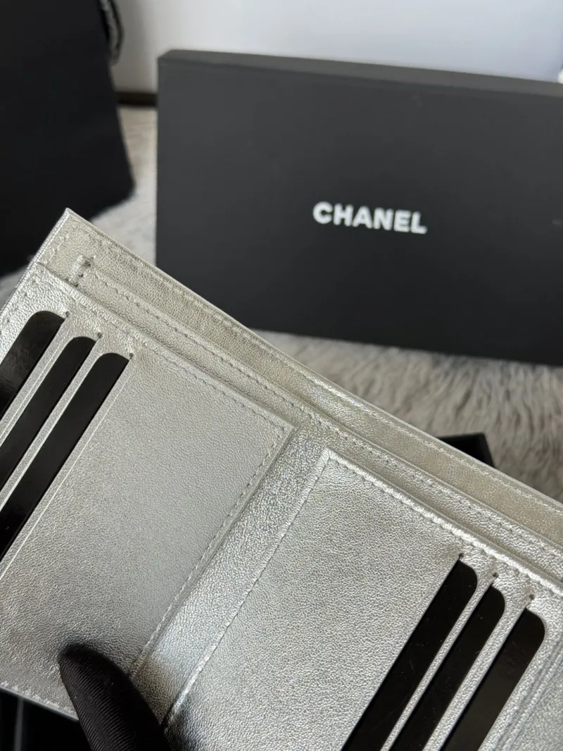 Alternative view of Chanel Wallets-271