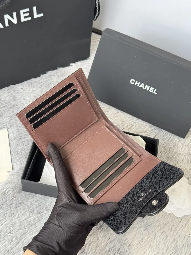 Alternative view of Chanel Wallets-273