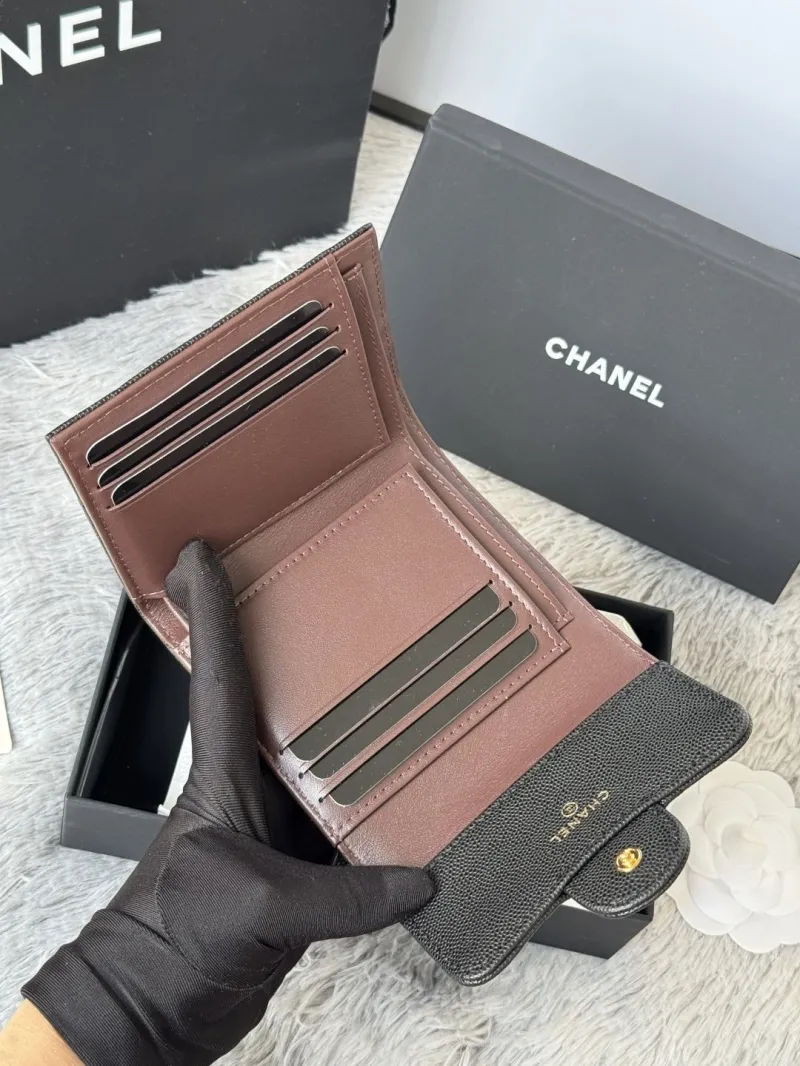 Alternative view of Chanel Wallets-275