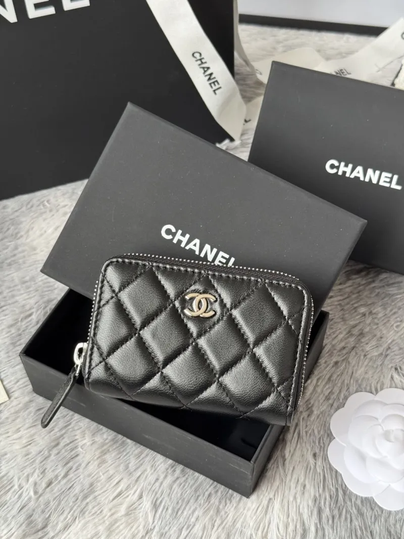 Alternative view of Chanel Wallets-300