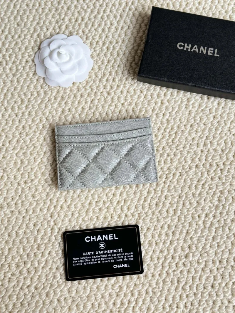 Alternative view of Chanel Wallets-303