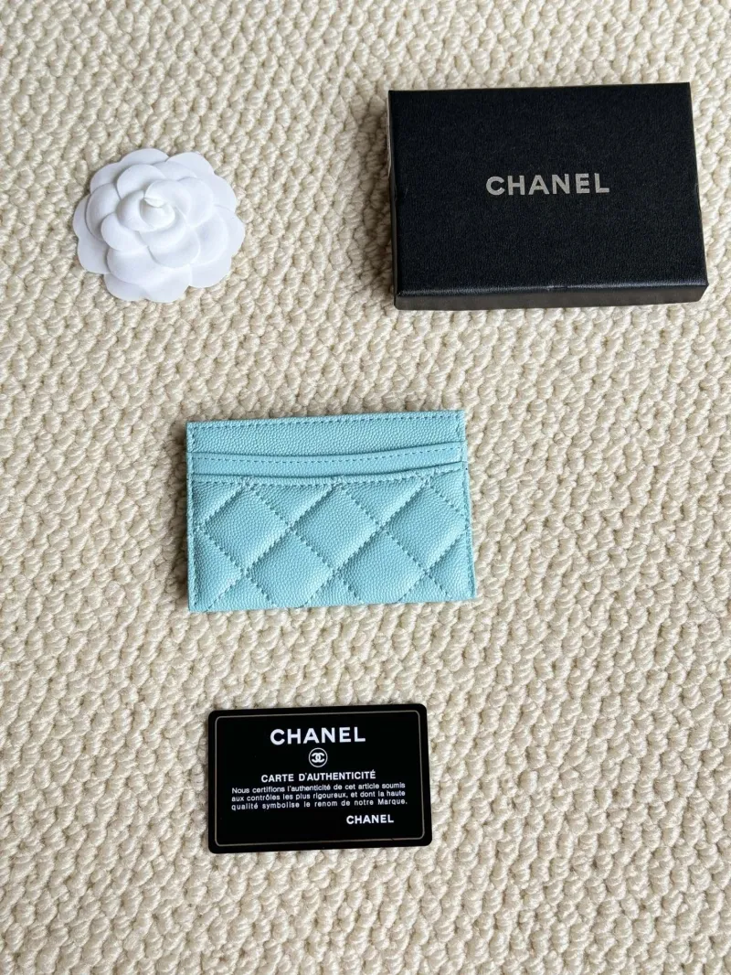 Alternative view of Chanel Wallets-305