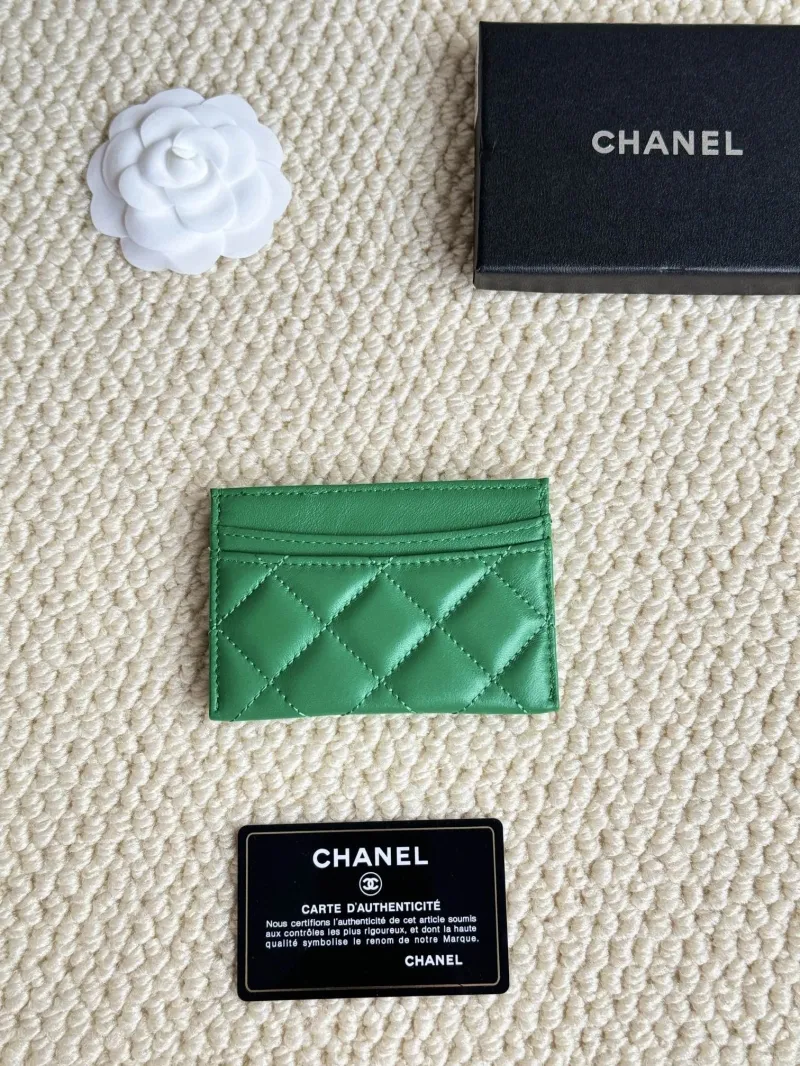 Alternative view of Chanel Wallets-313