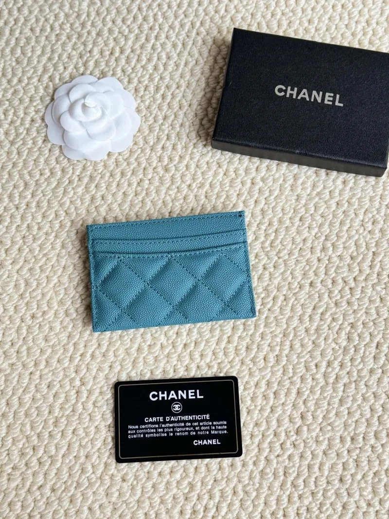 Alternative view of Chanel Wallets-320