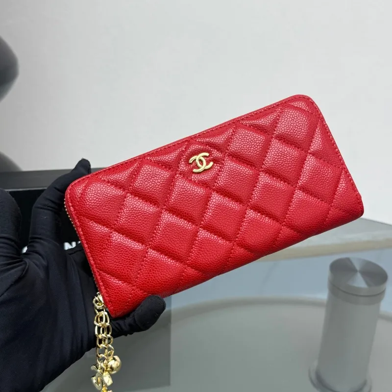 Alternative view of Chanel Wallets-323
