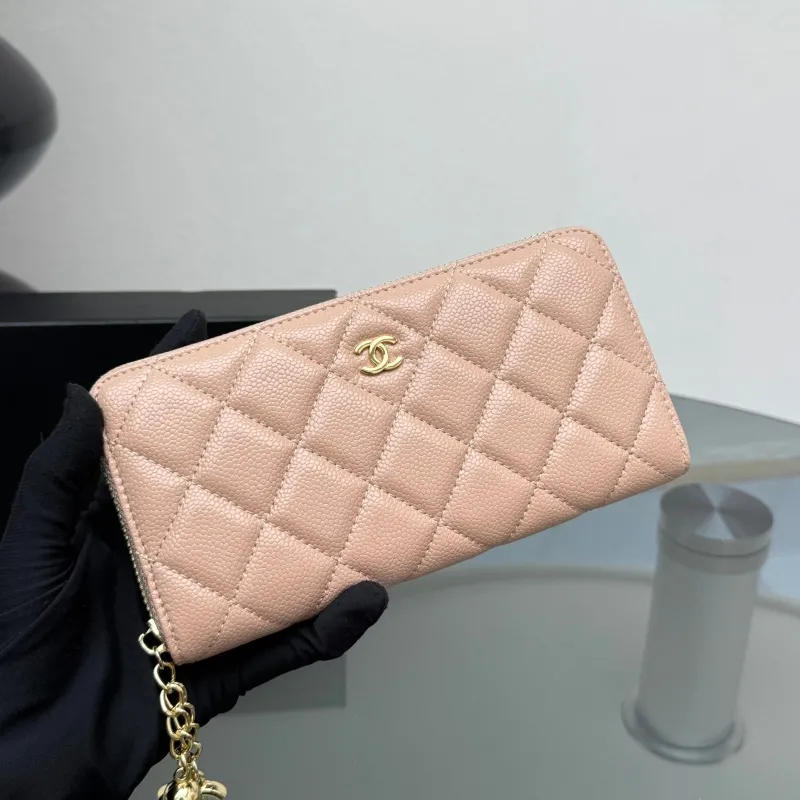 Alternative view of Chanel Wallets-326