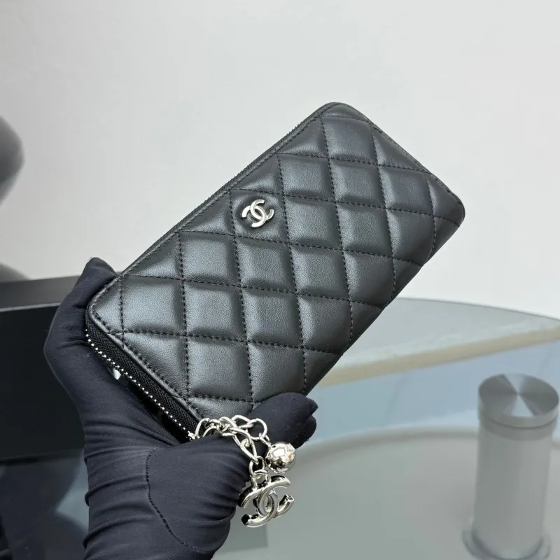 Alternative view of Chanel Wallets-329