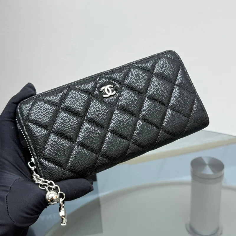 Alternative view of Chanel Wallets-331