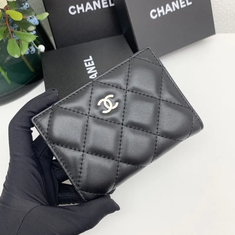 Alternative view of Chanel Wallets-334
