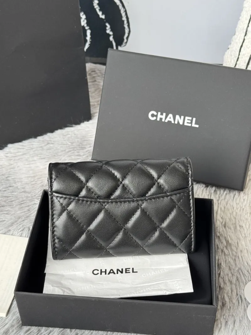 Alternative view of Chanel Wallets-346