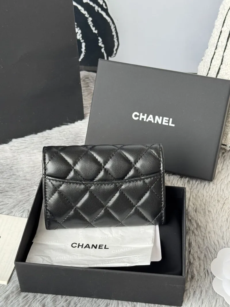 Alternative view of Chanel Wallets-347