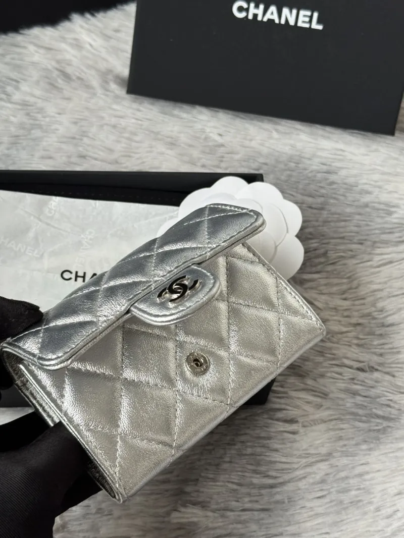 Alternative view of Chanel Wallets-353