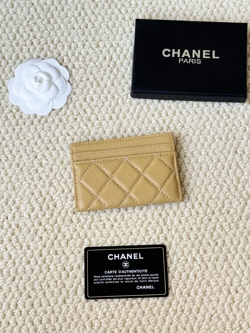 Alternative view of Chanel Wallets-370