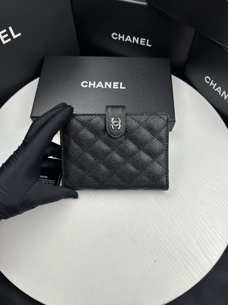 Alternative view of Chanel Wallets-378