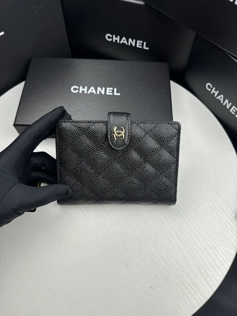 Alternative view of Chanel Wallets-380