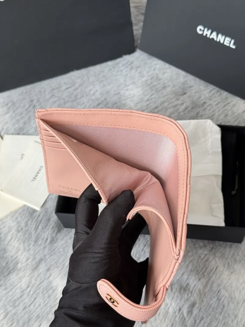 Alternative view of Chanel Wallets-390