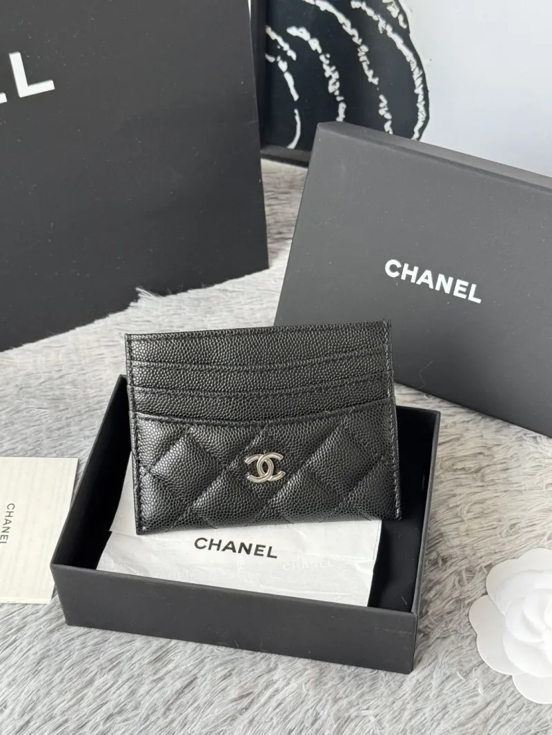 Alternative view of Chanel Wallets-400