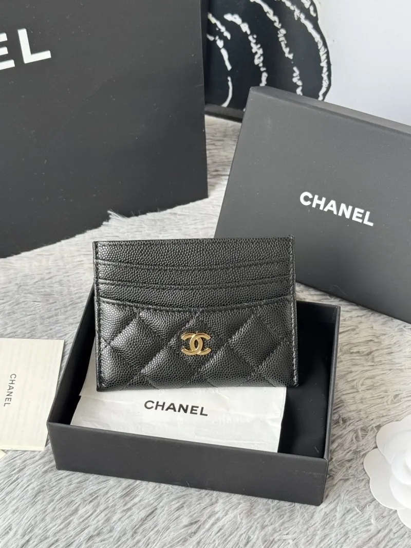 Alternative view of Chanel Wallets-401