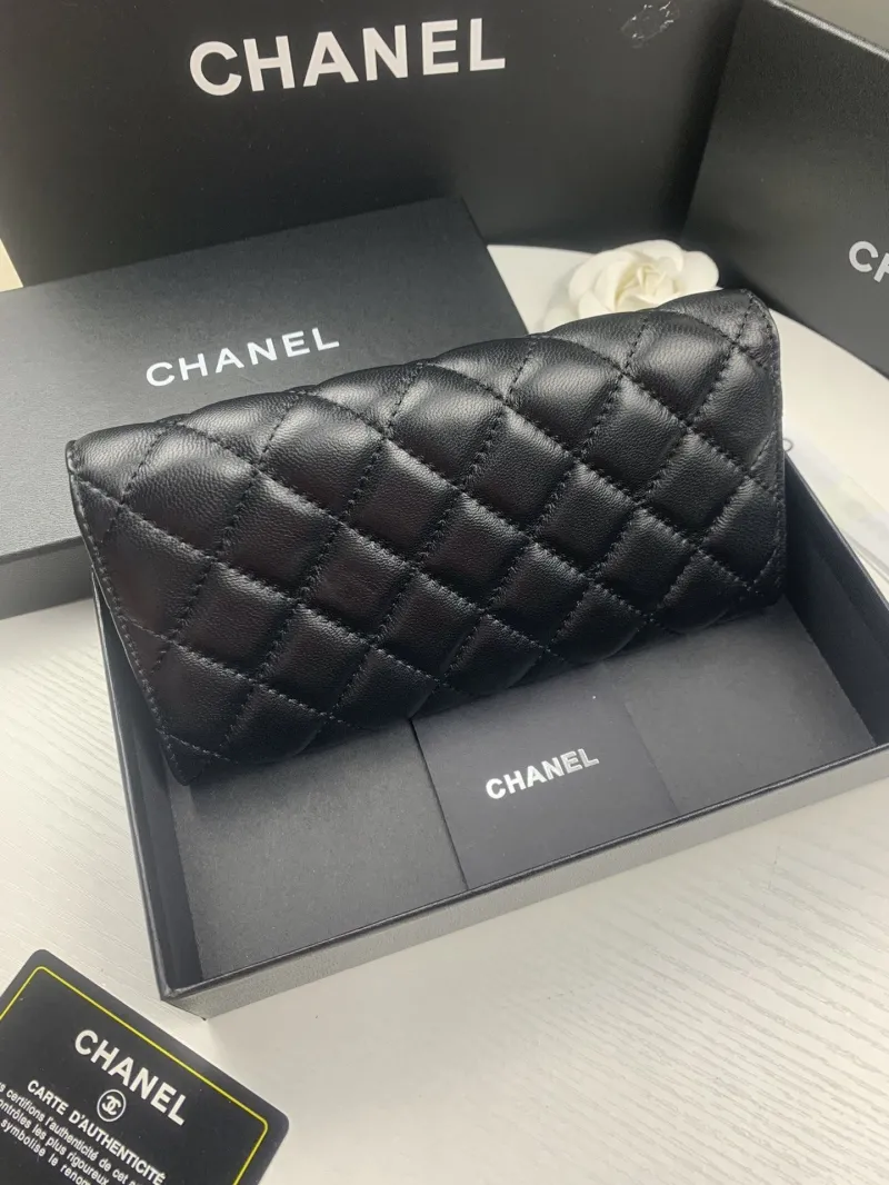 Alternative view of Chanel Wallets-413