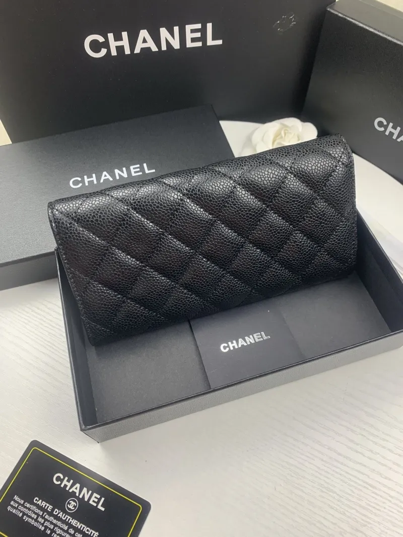 Alternative view of Chanel Wallets-414