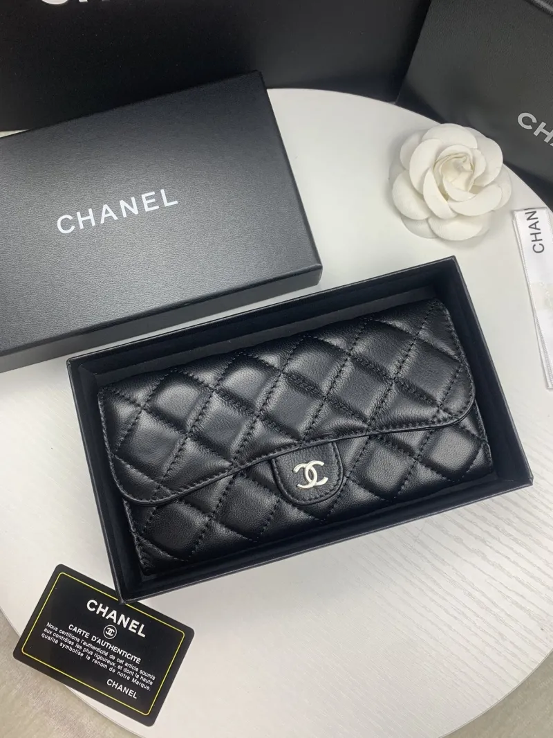 Alternative view of Chanel Wallets-416