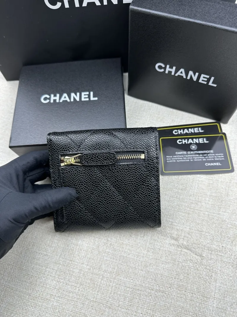 Alternative view of Chanel Wallets-445