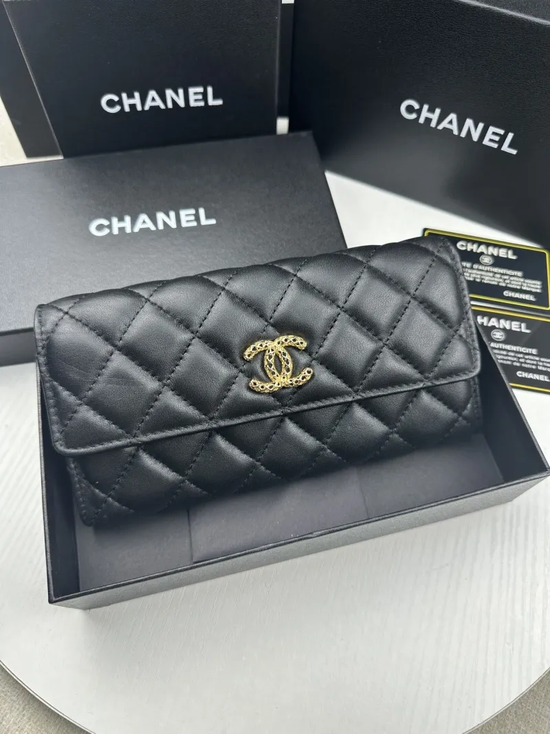 Alternative view of Chanel Wallets-446