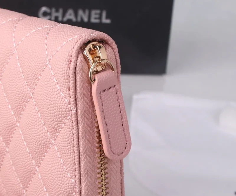 Alternative view of Chanel Wallets-464