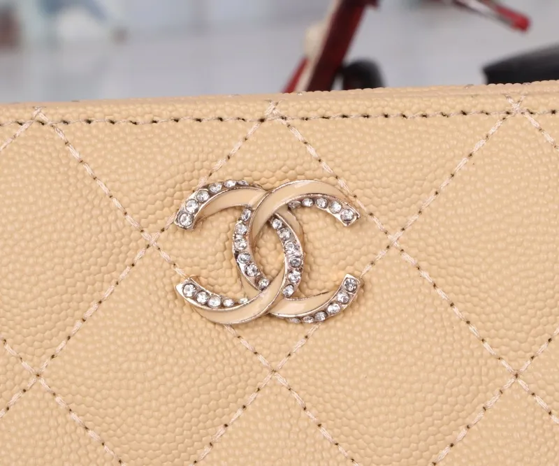 Alternative view of Chanel Wallets-466
