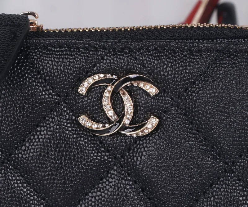Alternative view of Chanel Wallets-476