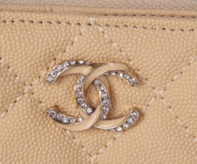 Alternative view of Chanel Wallets-477