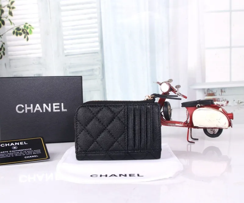 Alternative view of Chanel Wallets-480