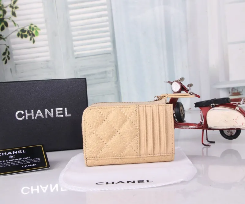 Alternative view of Chanel Wallets-481