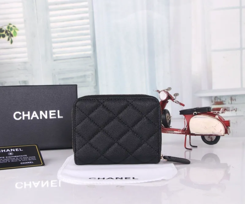 Alternative view of Chanel Wallets-485