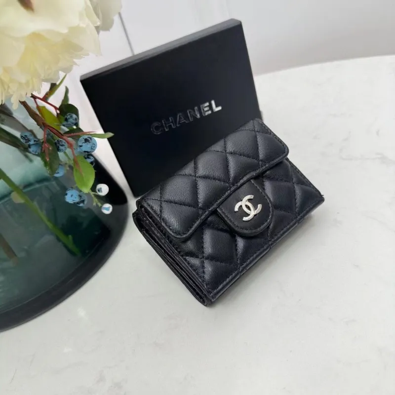 Alternative view of Chanel Wallets-498