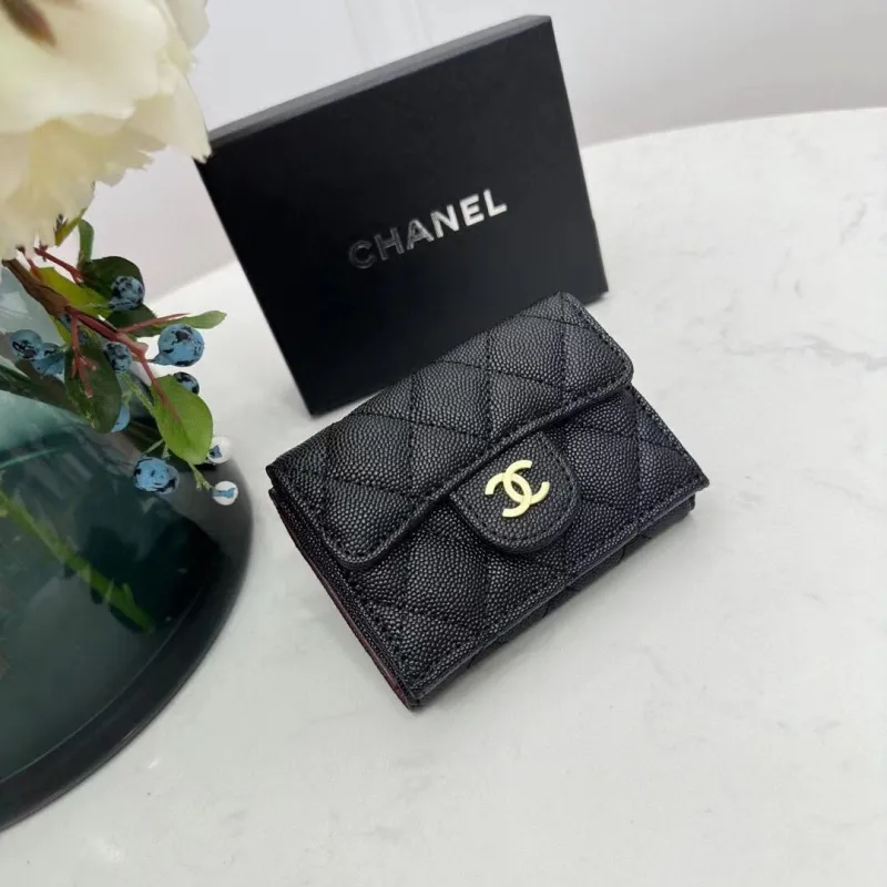 Alternative view of Chanel Wallets-499