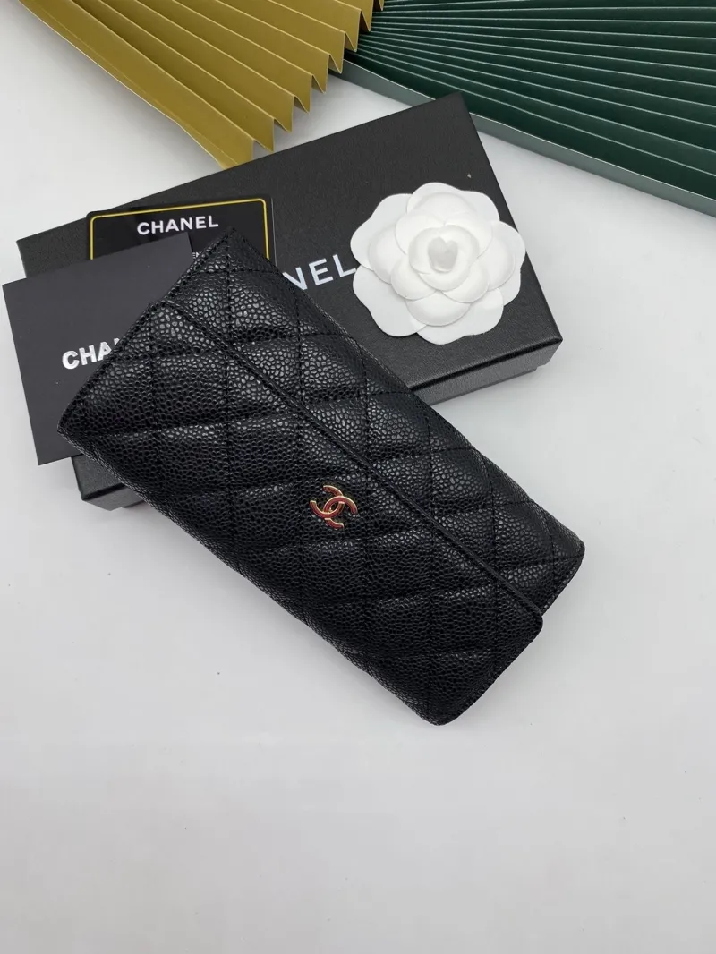Alternative view of Chanel Wallets-512