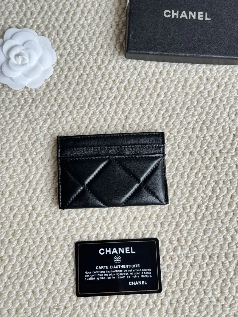 Alternative view of Chanel Wallets-521