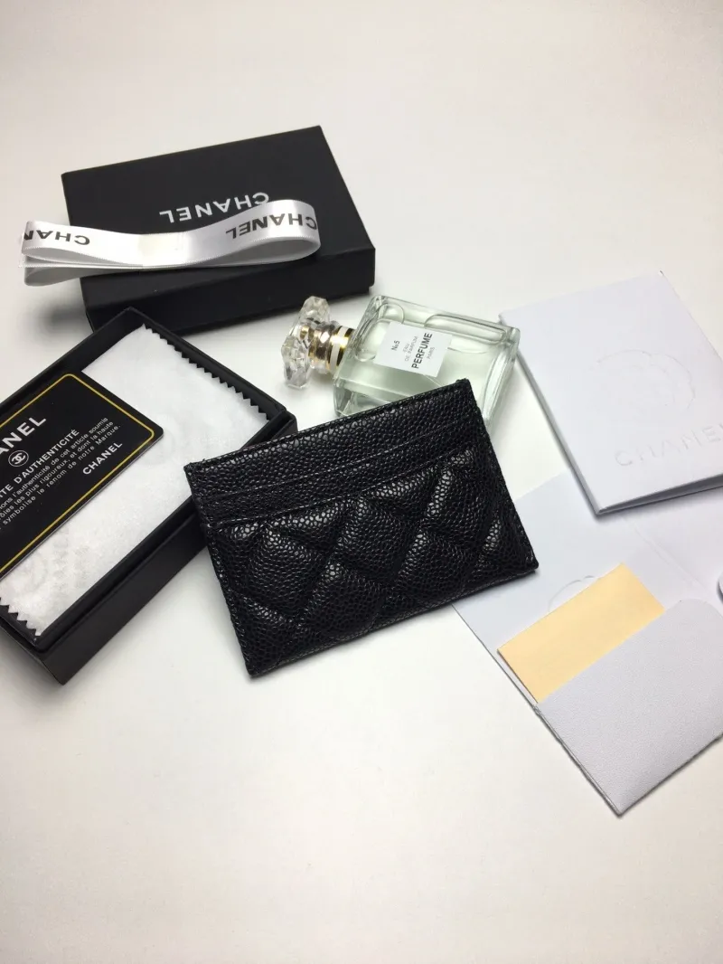 Alternative view of Chanel Wallets-531