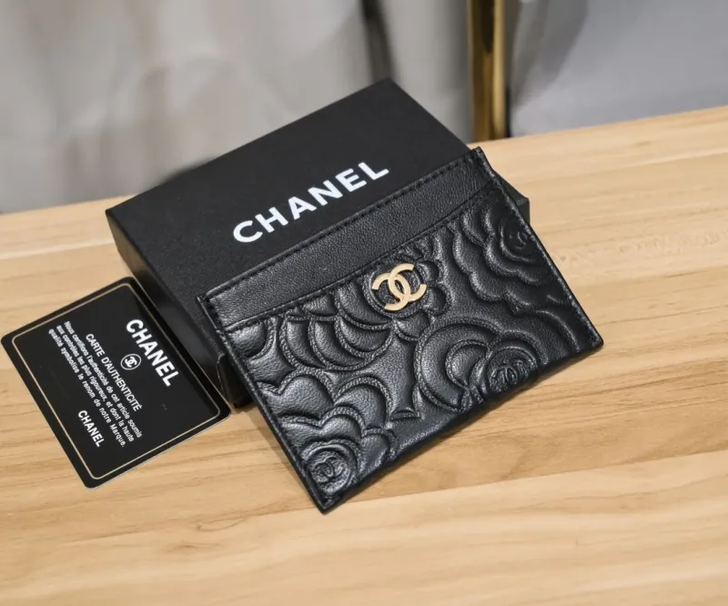 Alternative view of Chanel Wallets-540